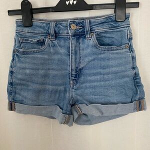 AMERICAN EAGLE Stretchy Blue Jean Shorts Sz 00